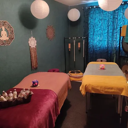 King Size 8 Personnes, Espace Detente, Massages, Salle Et Aire De Jeux Enfants